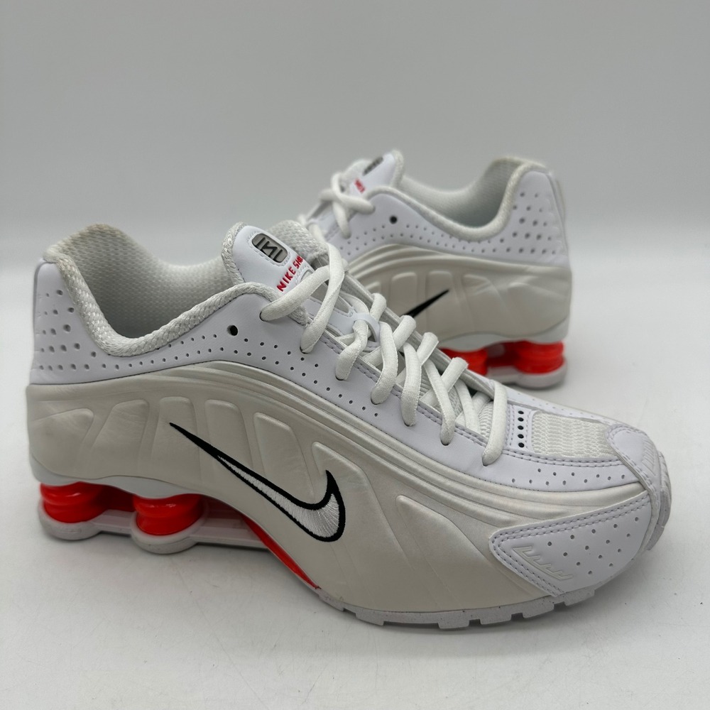 Nike Shox R4 AR3565-103‎ Womens Size 6 White/Phantom/Picante Red Running Shoes